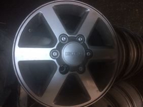 Isuzu Dmax 16" çıkma alüminyum jant
