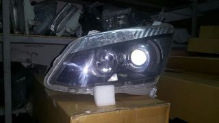 Isuzu Dmax 2012-2016 orjinal yeni far